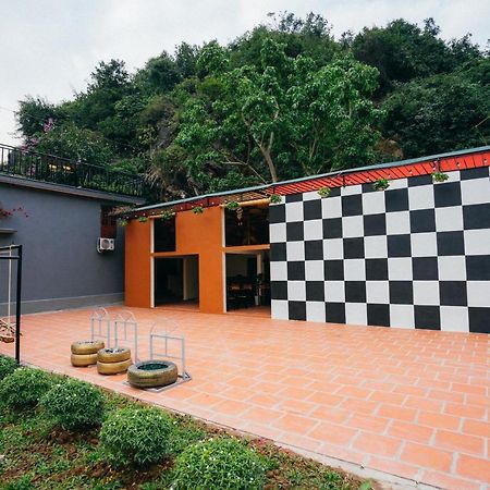 Trang An Freedom Hood Hostel Ninh Binh Bagian luar foto