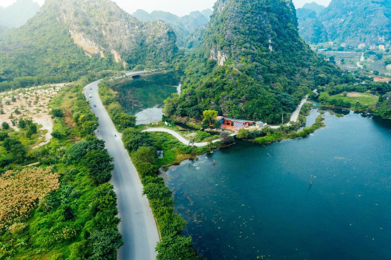 Trang An Freedom Hood Hostel Ninh Binh Bagian luar foto