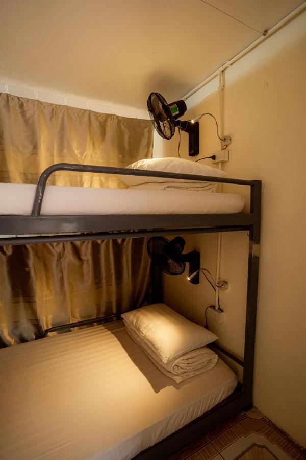 Trang An Freedom Hood Hostel Ninh Binh Bagian luar foto