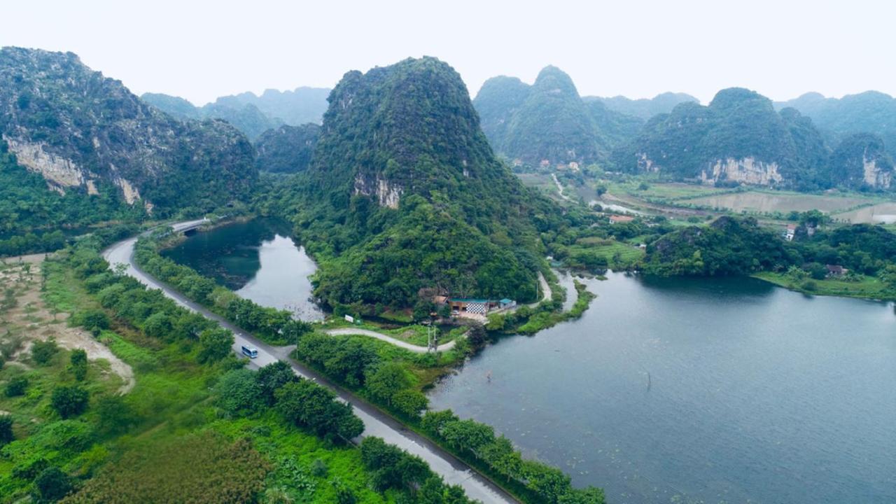 Trang An Freedom Hood Hostel Ninh Binh Bagian luar foto