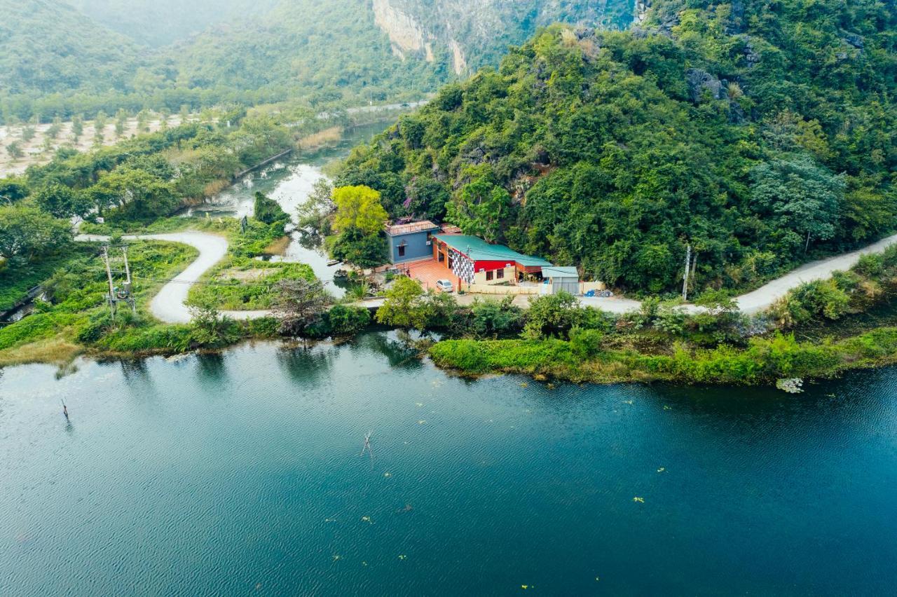 Trang An Freedom Hood Hostel Ninh Binh Bagian luar foto